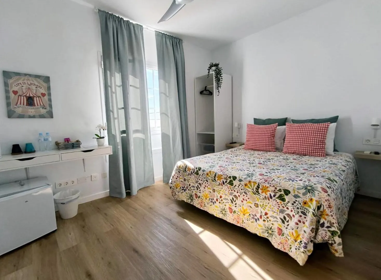 Paradise Room Near The Beach Playa Honda  Spanien