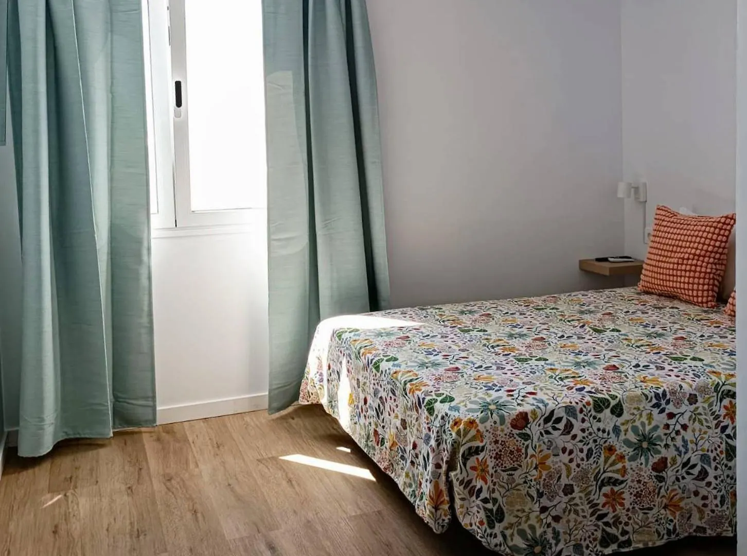 Homestay Paradise Room Near The Beach Playa Honda  Spain