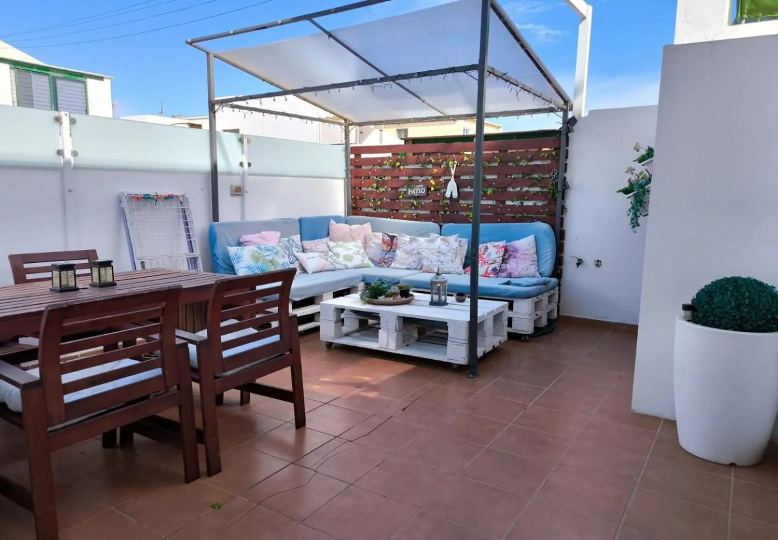 Paradise Room Near The Beach location